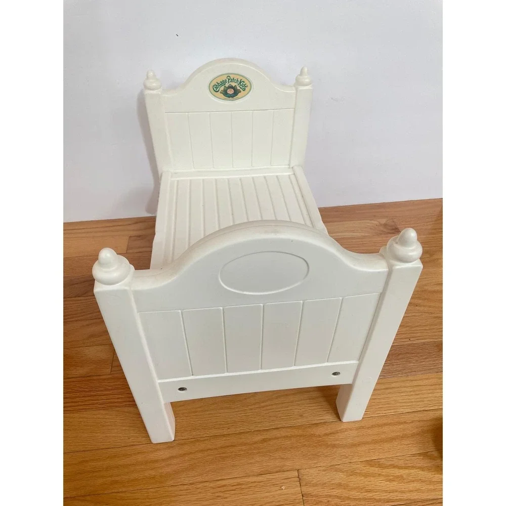 Vintage Coleco Cabbage Patch Kids White Plastic Doll Bed Furniture 1980s